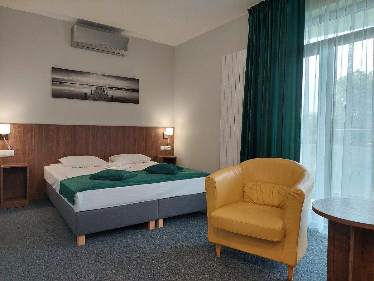 Eurohotel Baniocha Buitenkant foto